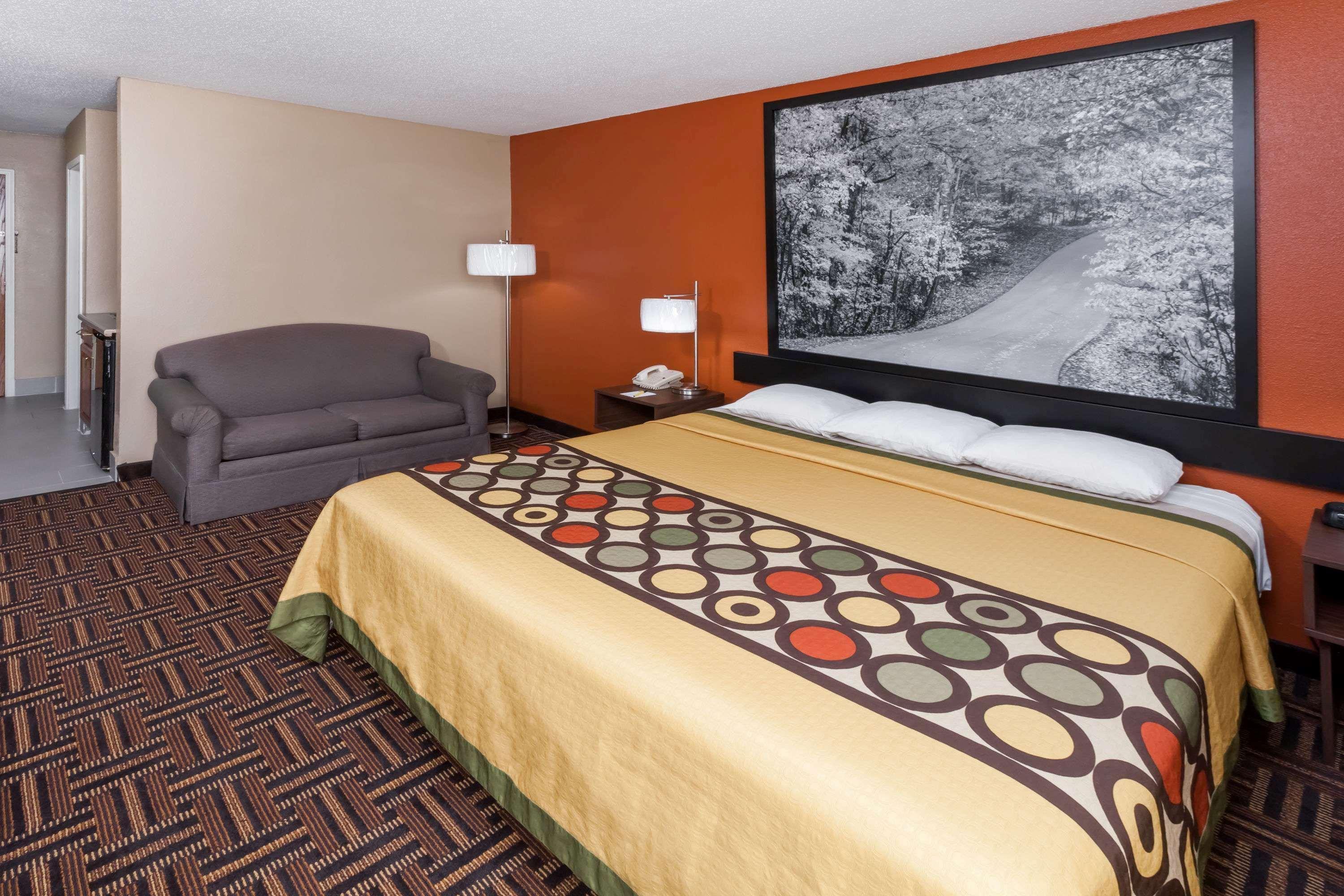 Super 8 By Wyndham Rochester Buitenkant foto
